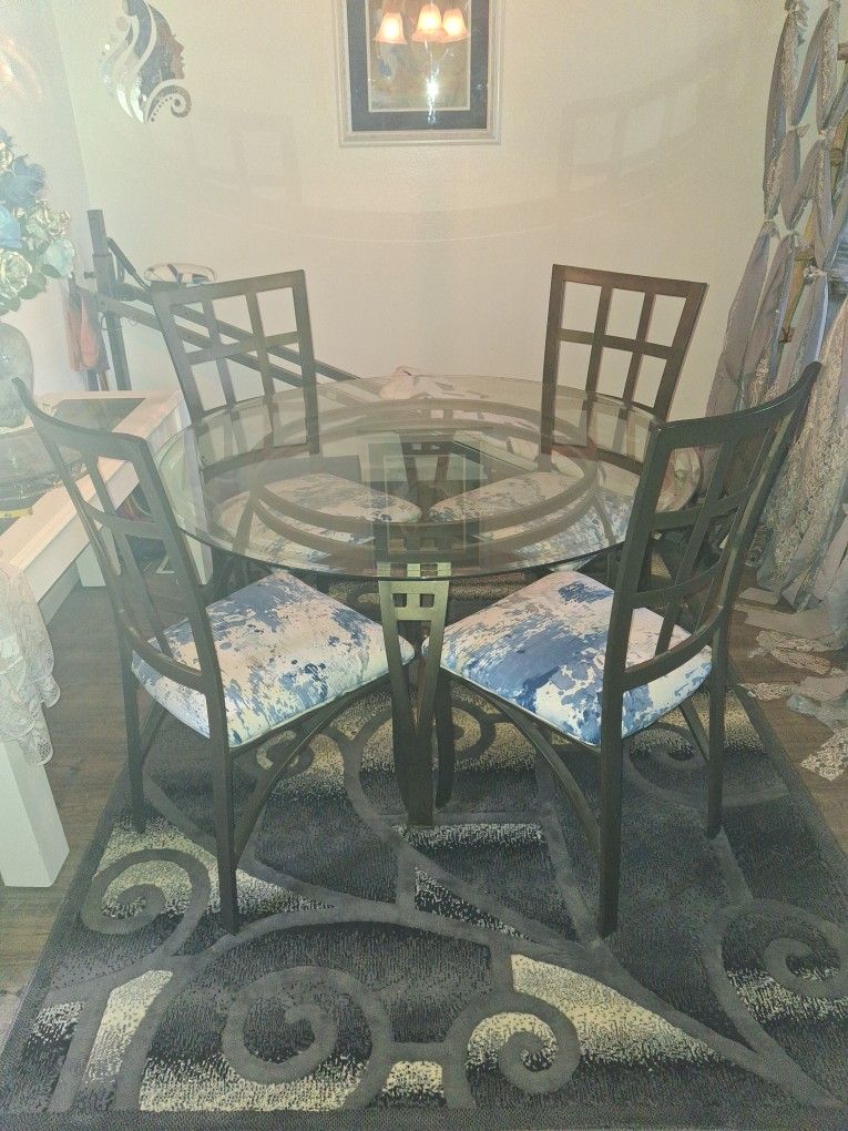 Glass Dining Room Table And Chairs