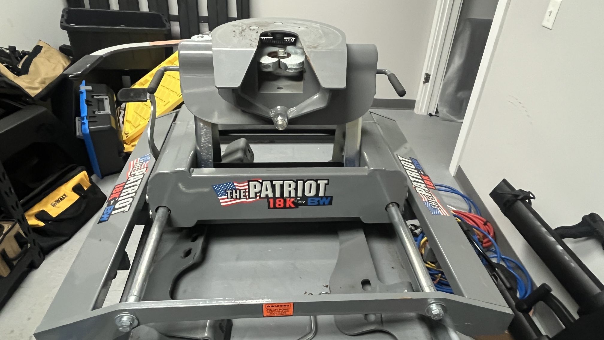 B&W Patriot 5th Wheel Trailer Hitch w/ Slider - Dual Jaw - 18,000 lbs Part Number: BWRVK3270