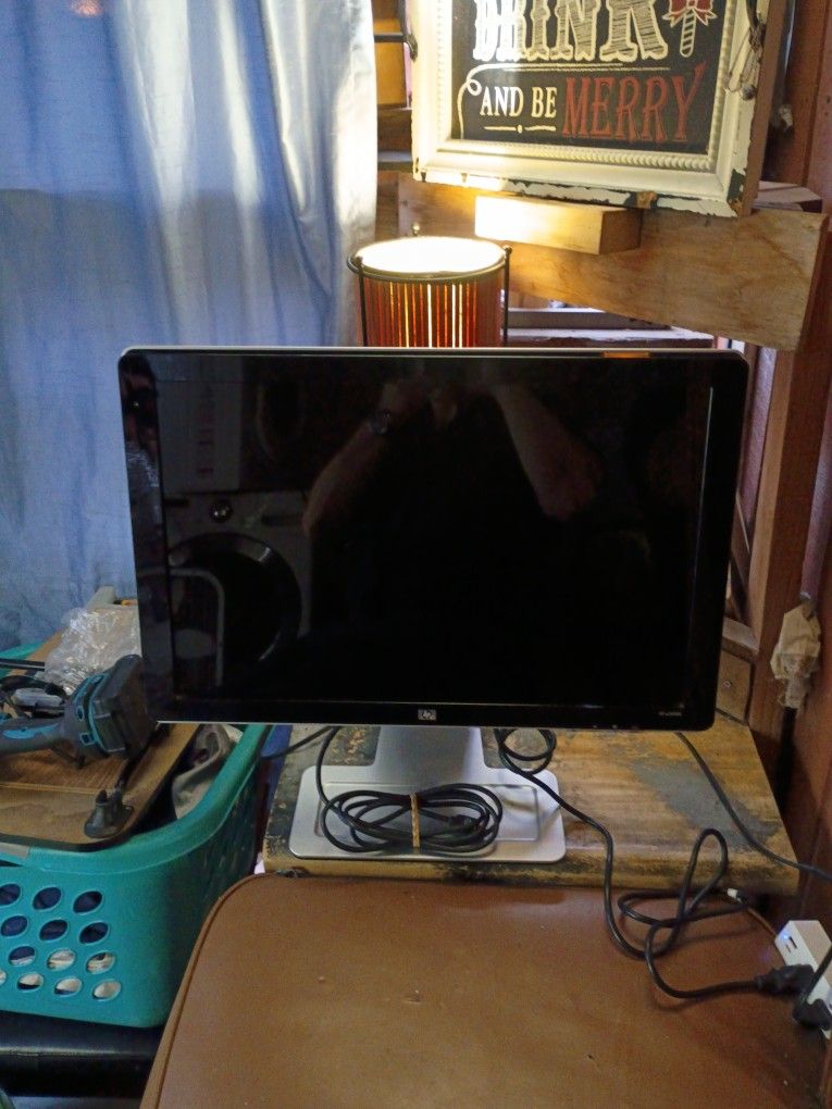 Certified/refurbished HP All-in-One Desktop Computer (HPw2408h)