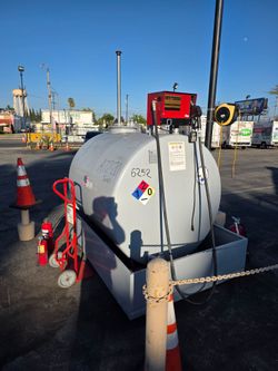 On sire gas station 800 gallons