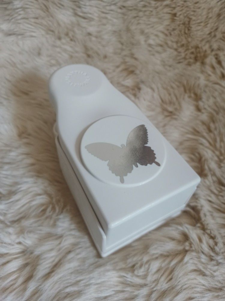 Martha Stewart Extra Large Punch -- Country Butterfly 1.5x 2.25