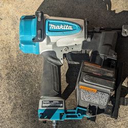 Makita 3/4" - 1 3/4 " Coil Roofing Nailer,  AN454  like new