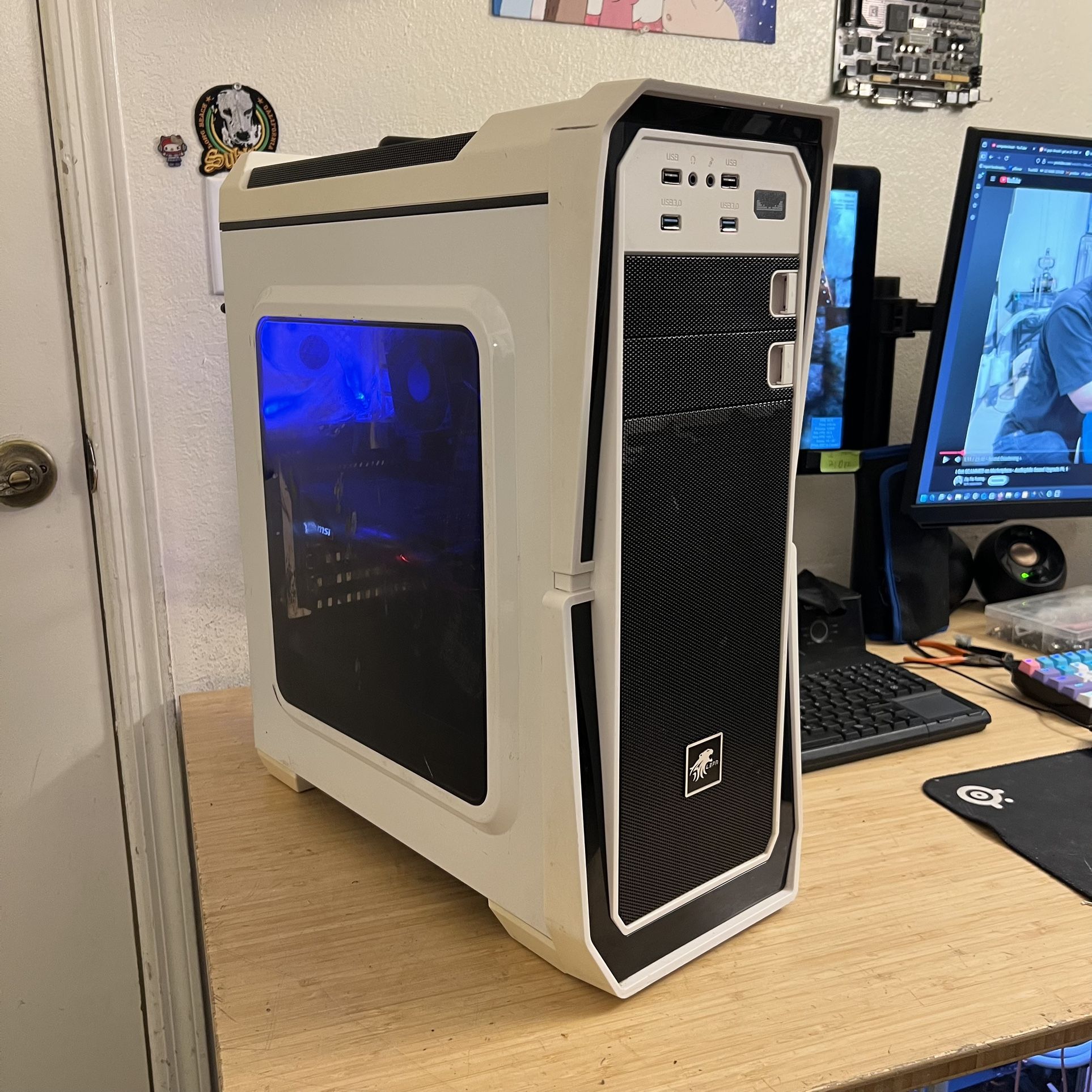 FAST Custom Built Gaming PC / Intel Core i7 3770 CPU / 16GB RAM / Radeon RX 470 GPU / 256GB SSD + 1TB HDD
