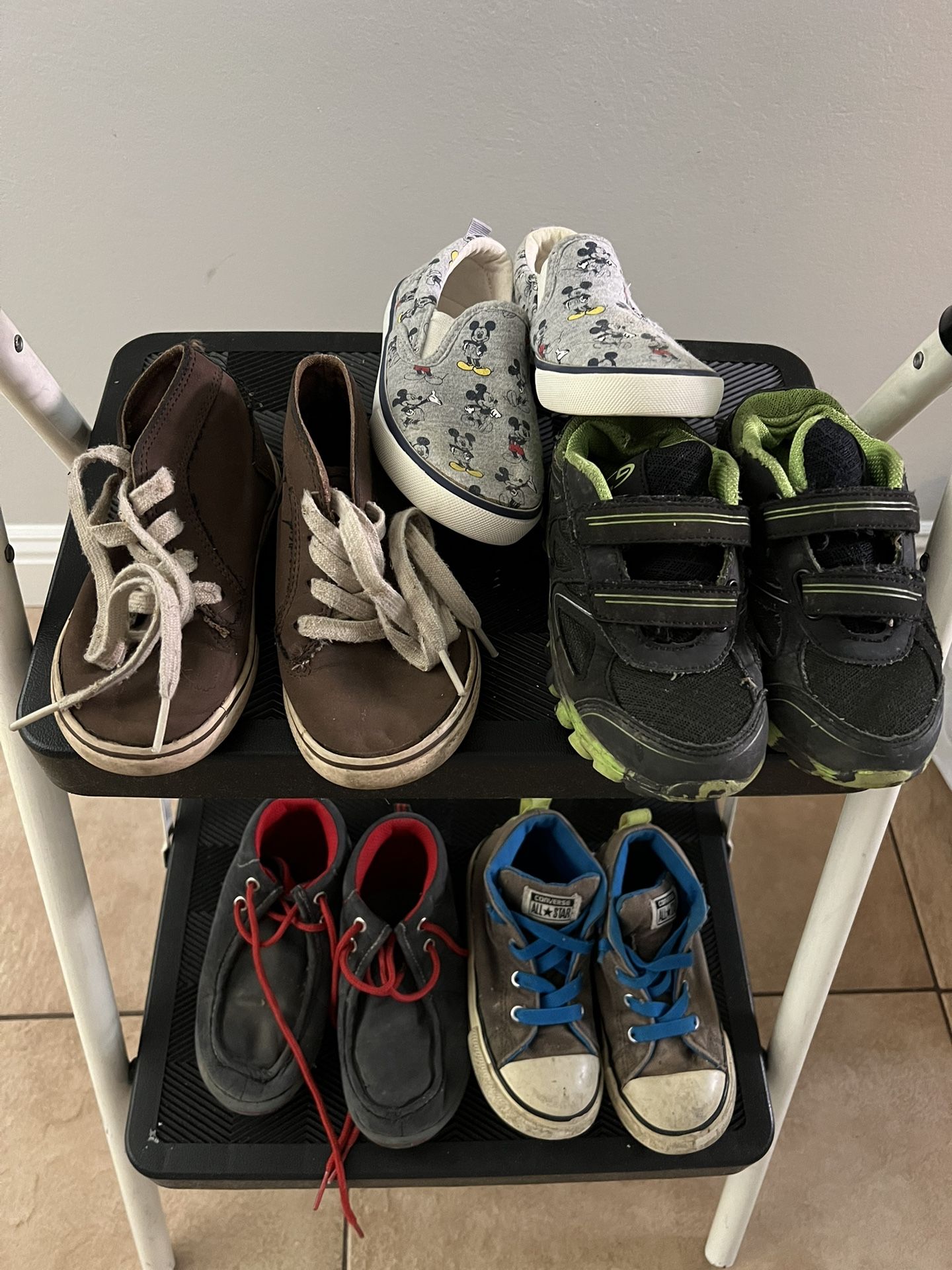 $10 Size 9-10 Shoe Bundle
