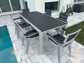 DISEÑO MODERNO Y ELEGANTE MATERIAL RESISTENTE A LA INTEMPERIE FÁCIL DE LIMPIAR Y DURADERO PERFECTO PARA PISCINA, PATIO O BBQ