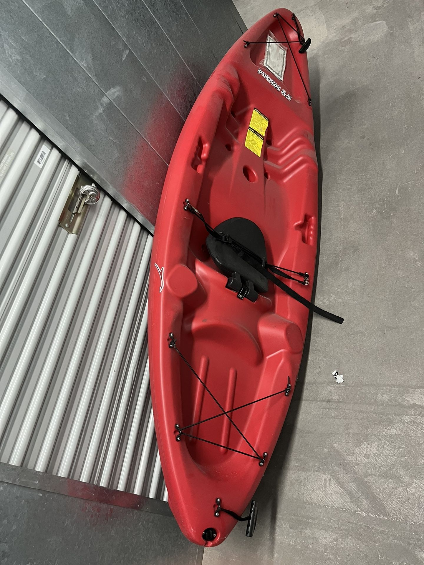 Sun Dolphin Patriot 8.6 Sit-on Recreational Kayak Red