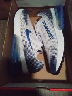 Nike Air Max Phoenix Size 11 Mens