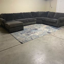 Living Spaces Gray Sectional Sofa with Chaise