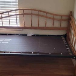 Trundle bed