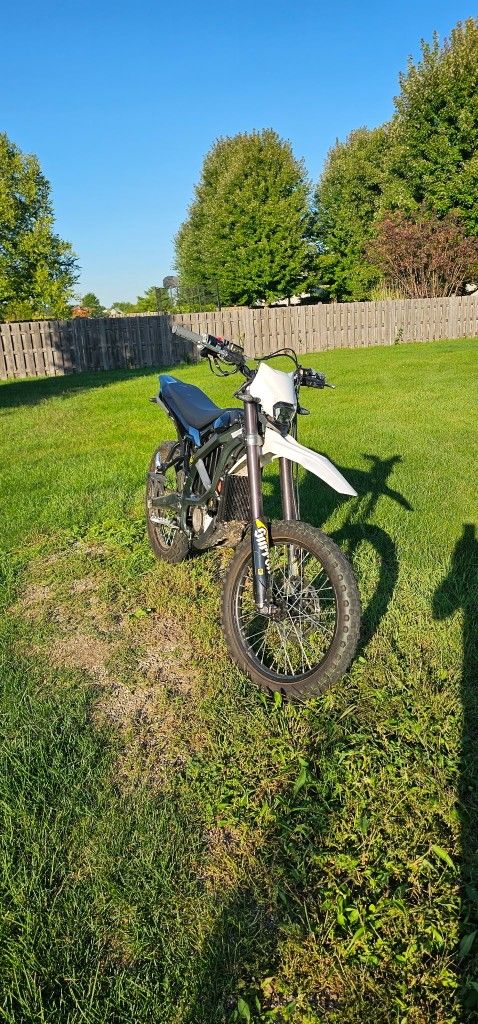 2024 Surron Ultra bee