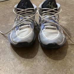 Nike Kyries