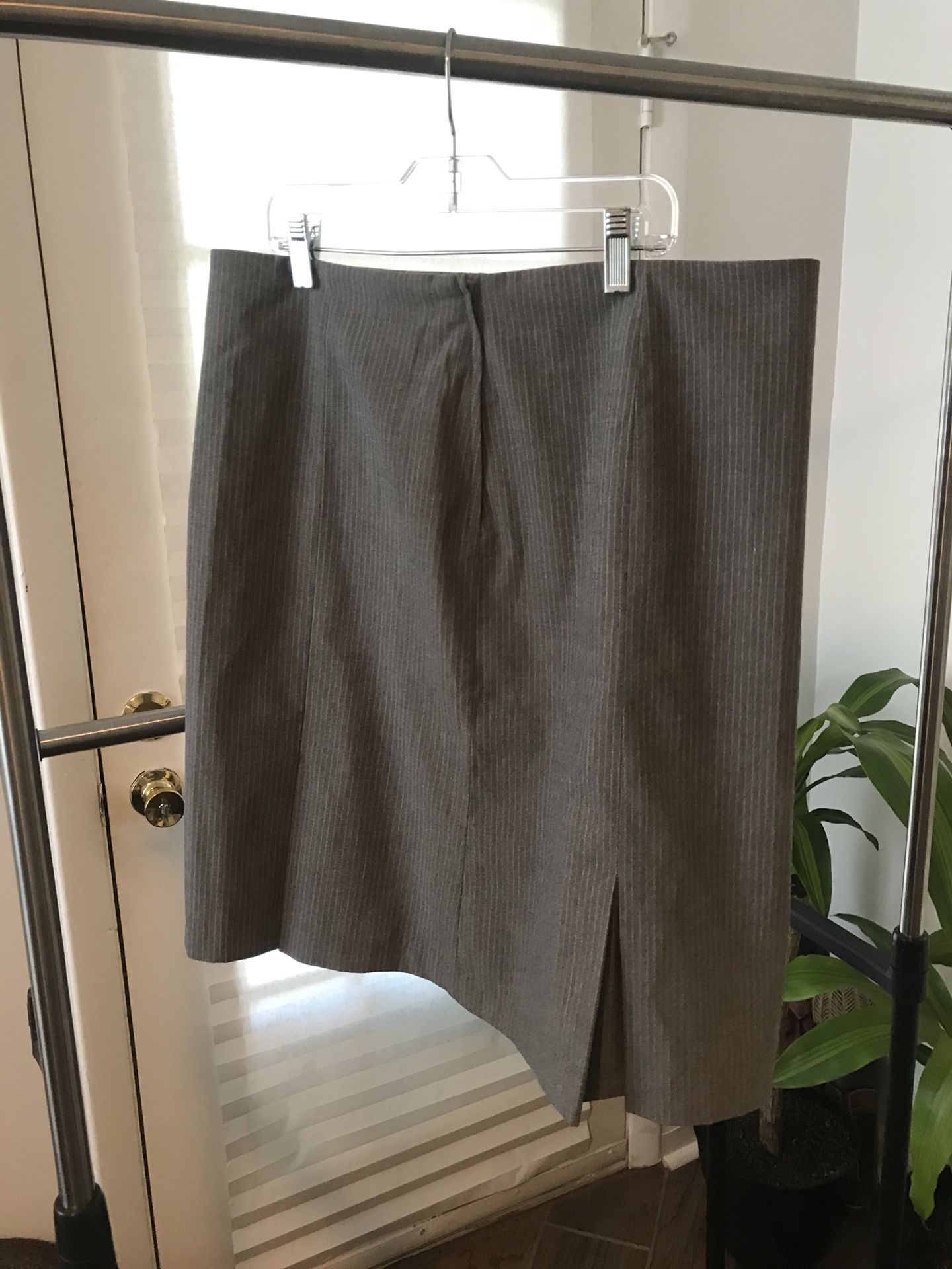 H&M skirt grey striped