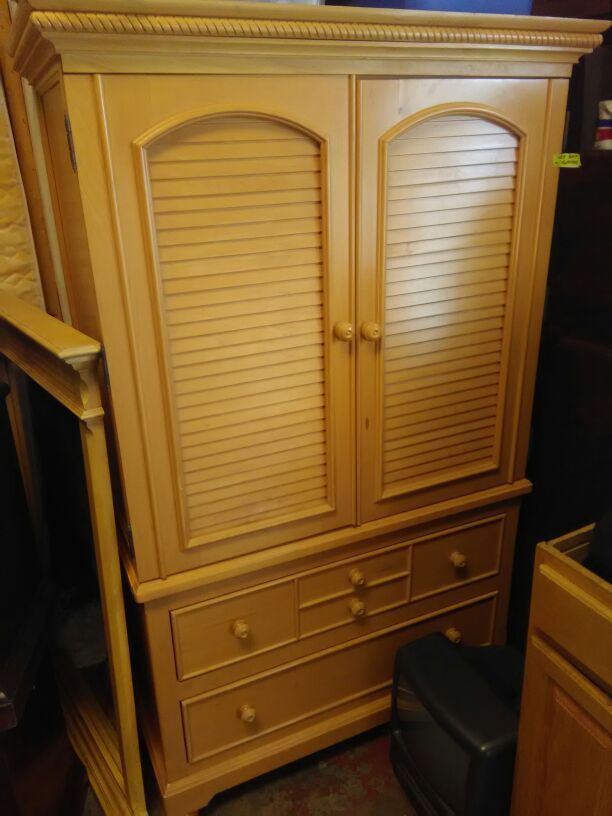 Dresser set with mattress