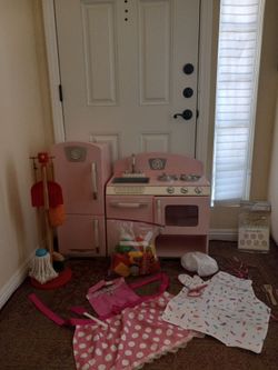 KidKraft play kitchen