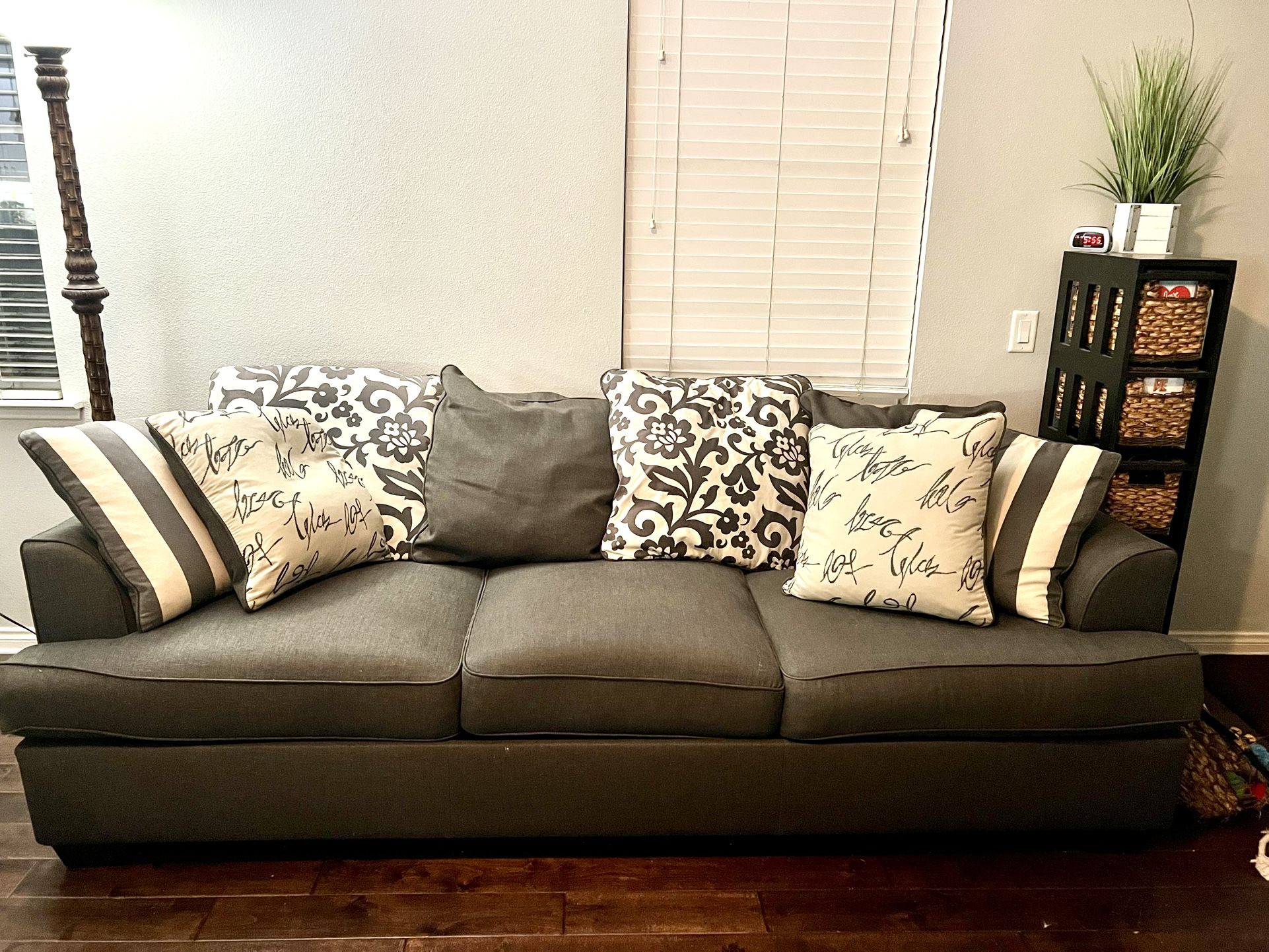 Queen Pull Out Bed Couch