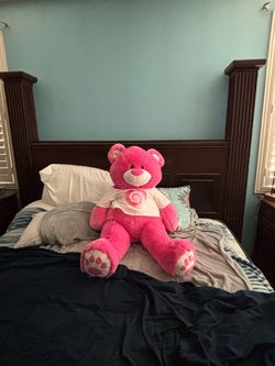 $10 giant pink bear 🐻