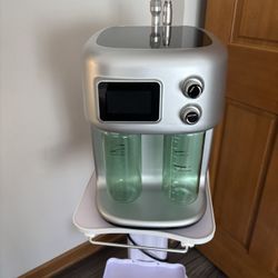 Glownar Hydrodermabrasion With Radiofrequency