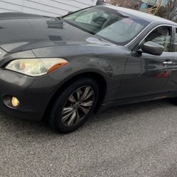2012 Infinity M37x 