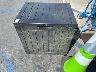 Outdoor Plastic Deck Storage Box