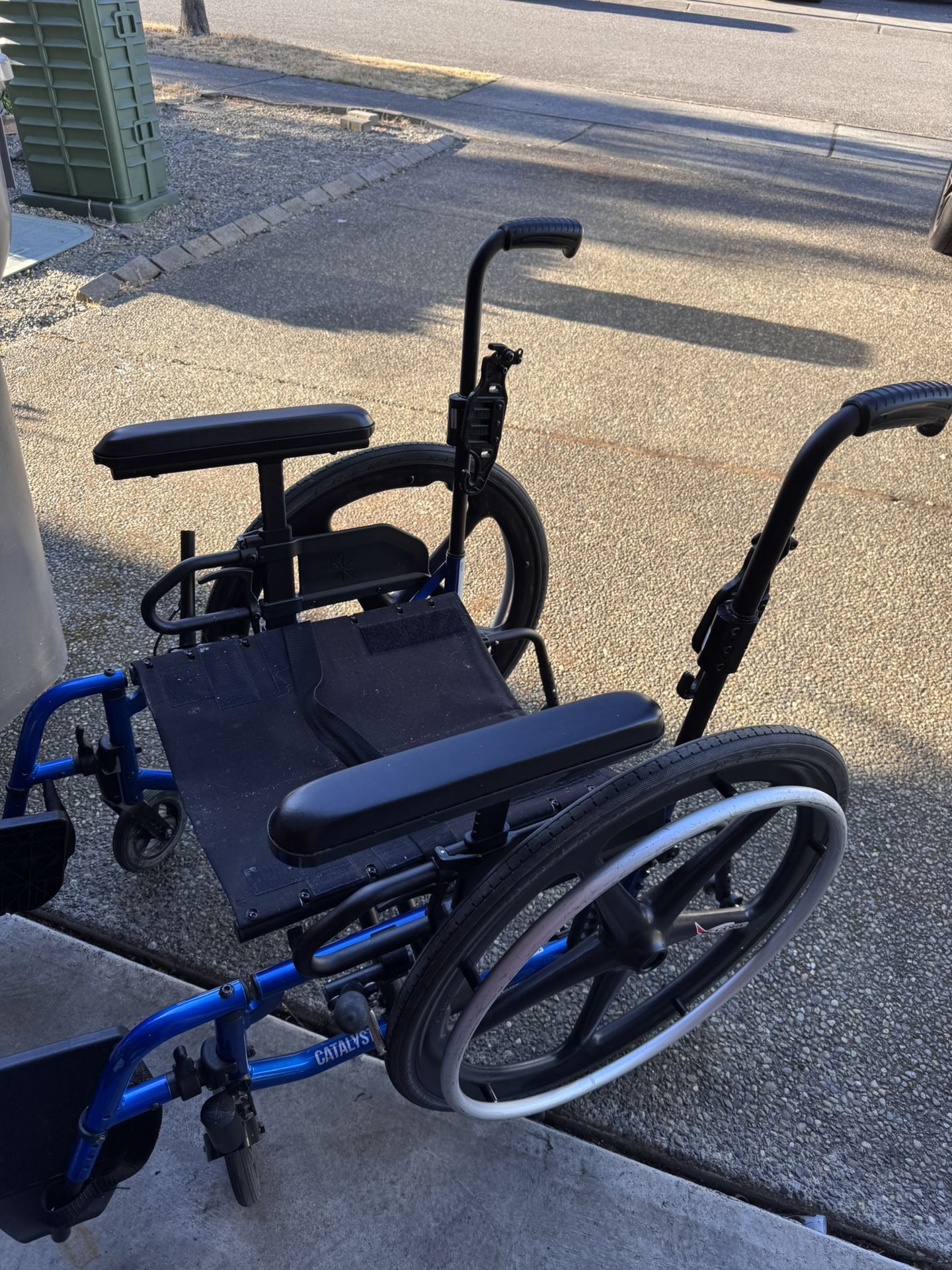 Wheelchair Reclines 180 Degrees
