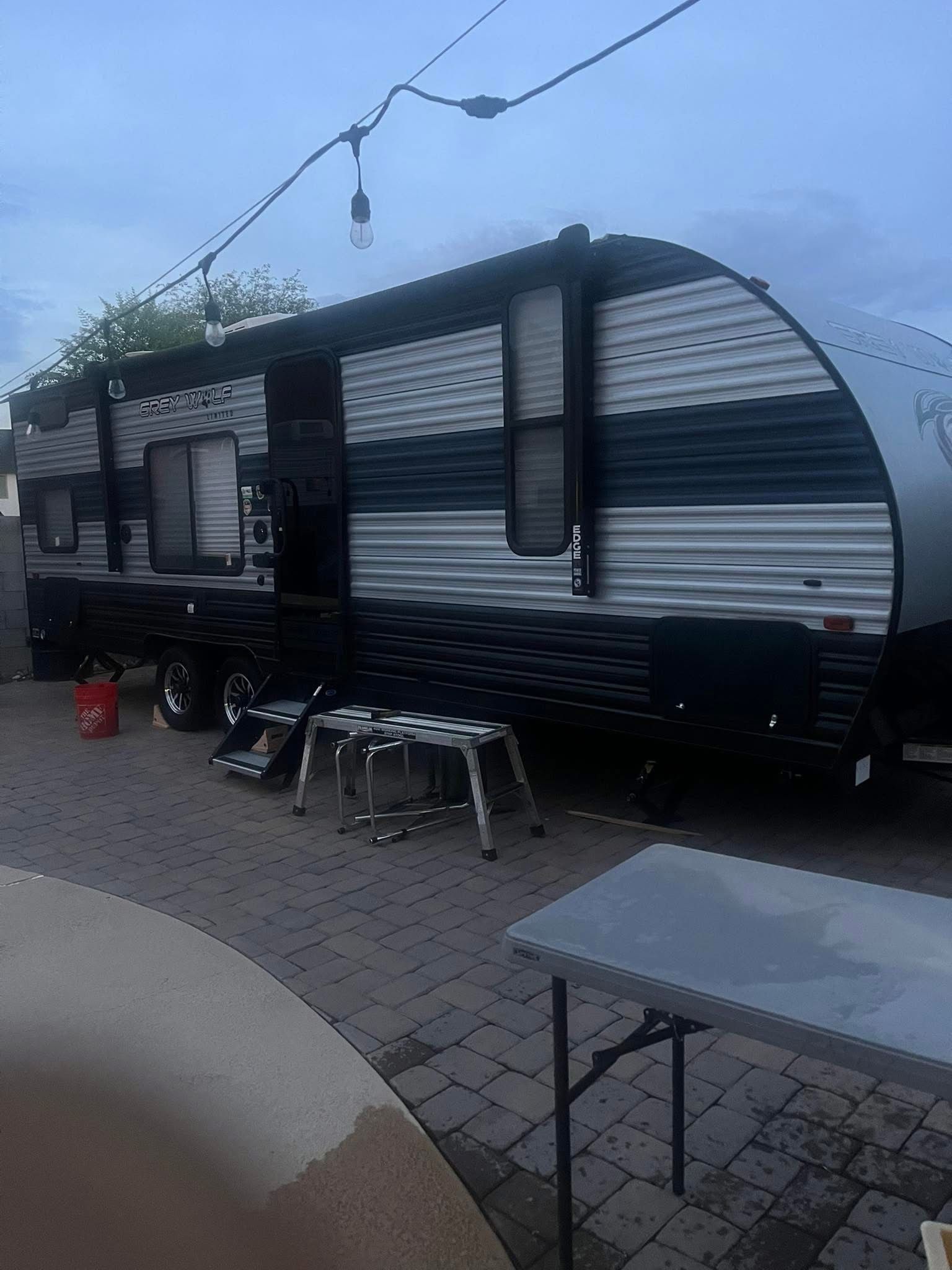 RV TRAILER 2022