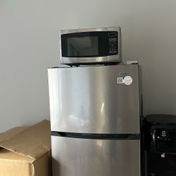 Fridge & Microwave 