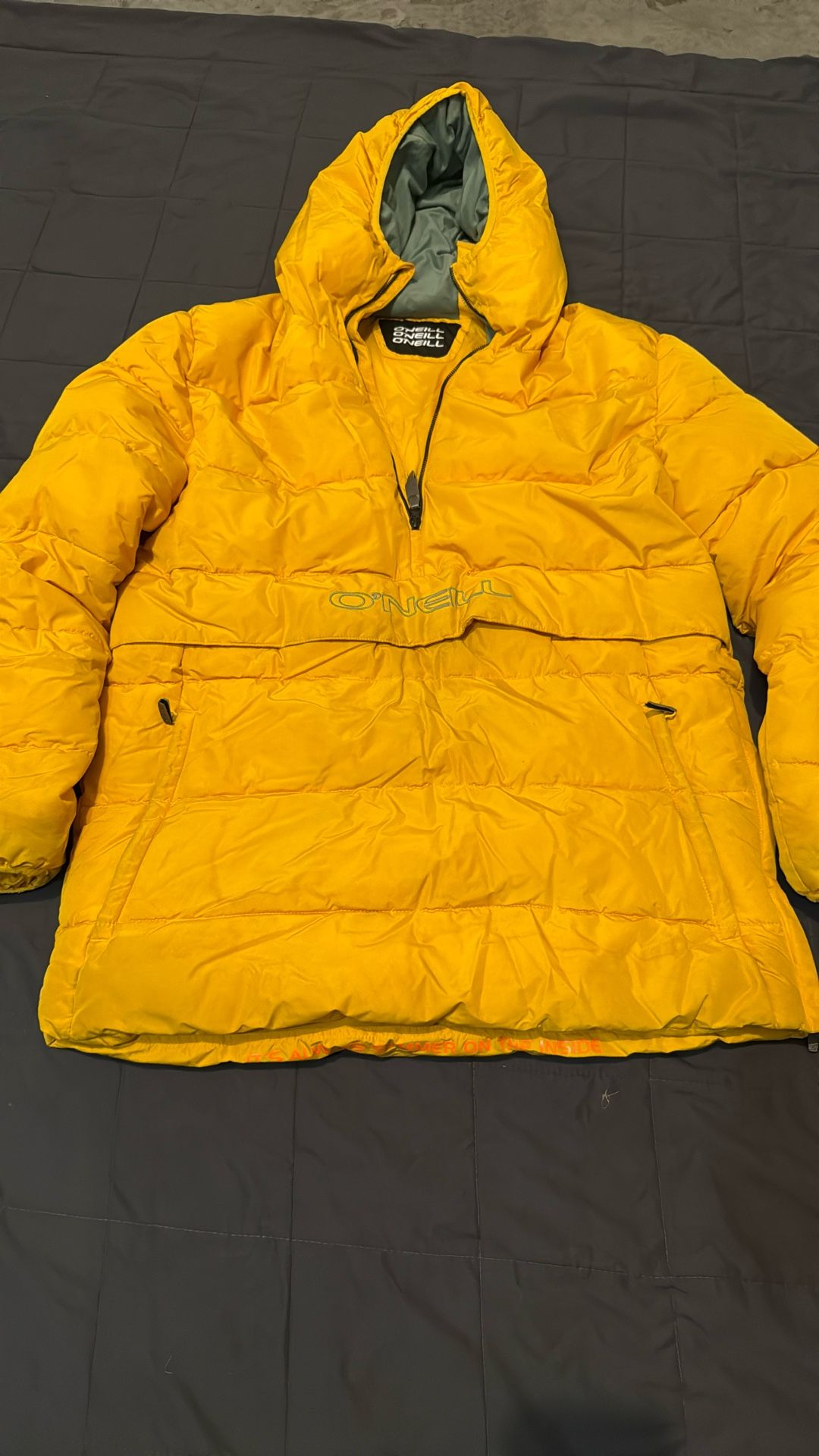 Large/XLarge O’Niell Puffer “It’s Always Summer On The Inside” w/ Kangaroo Pouch And Zipper Pockets