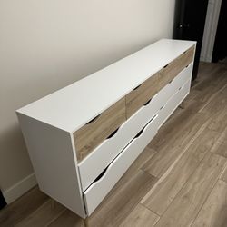 Long Dresser