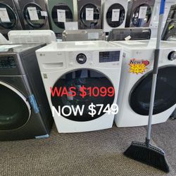 4.5 Cu. Ft. Ulrta Large Capacity Smart Wifi Enabled Front Load Washer 