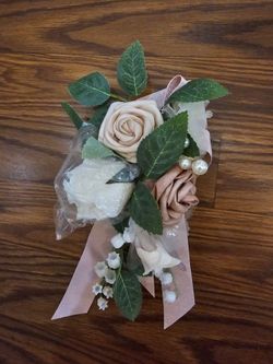 Corsage - Shoulder or Wrist