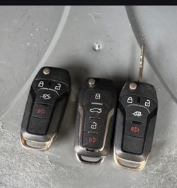 Keys Ford Ford Explorer F150 Fusion Cut And Programmed On Site Llaves Y Controles