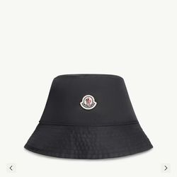 Moncler reversible bucket hat size L