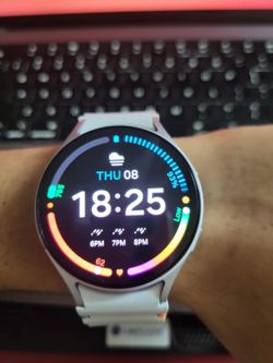 LIKE NEW SAMSUNG WATCH 7 40MM 5G FOR METROPCS COMES WITH CHARGER PRICE TO SELL FAST $70