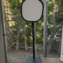 Elegato Key Light Air, Like New 