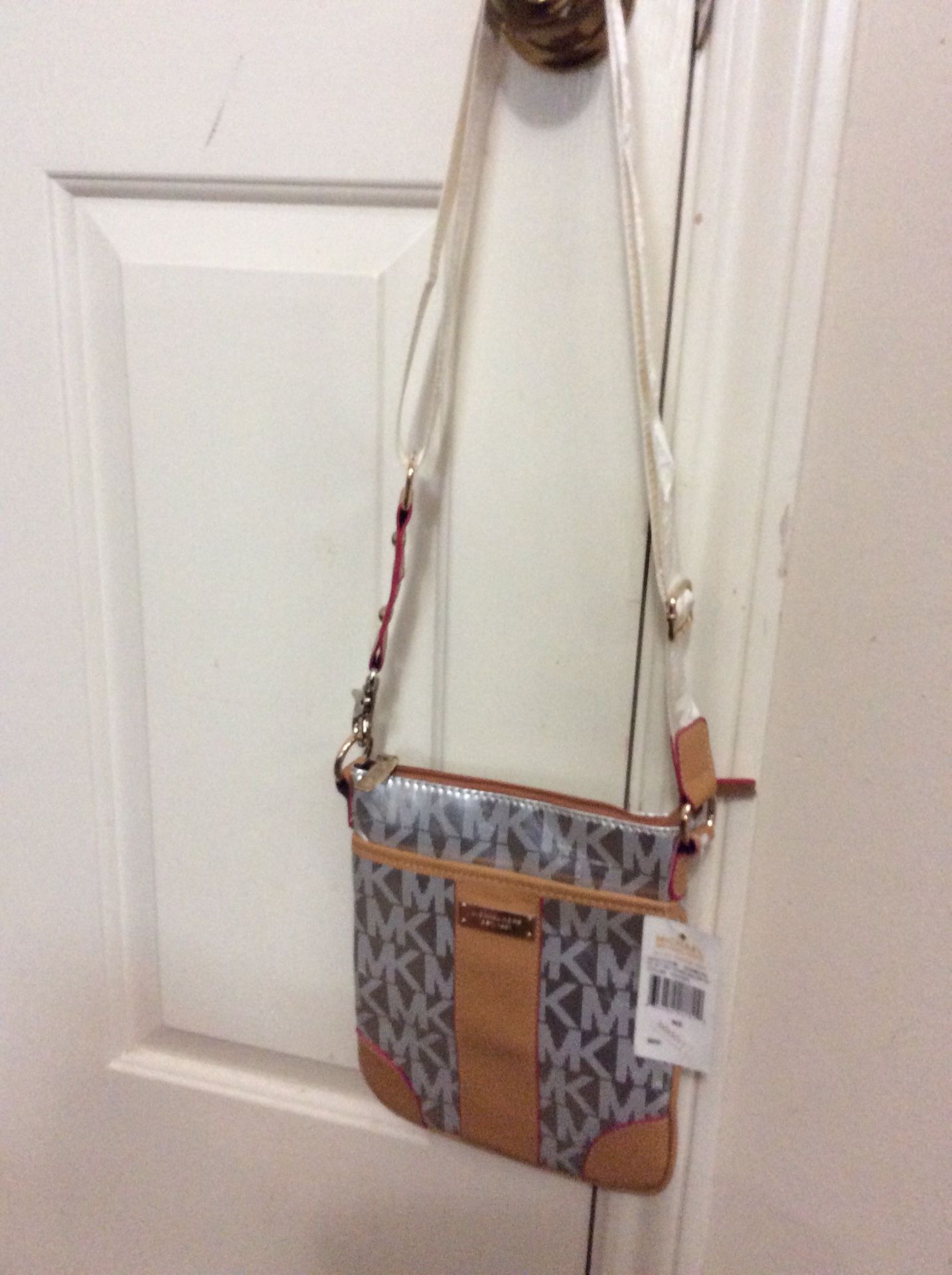 Michael Kors Jetset crossbody purse Brand new with tags for Sale in Spring,  TX - OfferUp