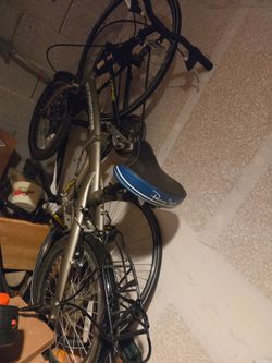 Raleigh Folding Bike with Blue Saddle
