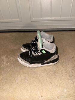 Air Jordan Retro 3 Green Glow