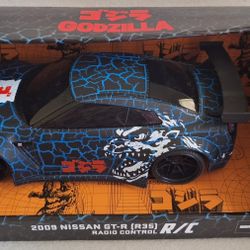 Jada Toys Godzilla 2009 Nissan GT-R (R35) R/C Car