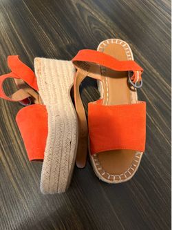 Women’s wedges size 8