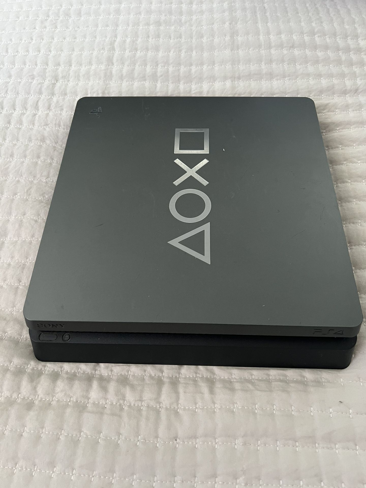 PS4 Console