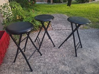 3 foldable  stool