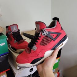 Jordan 4 Toro/ Size: 11/ $120