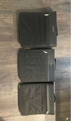 Cd or dvd case binder