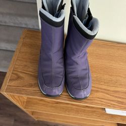 Girls Boots Size 4M Good Quality (Land’s And)