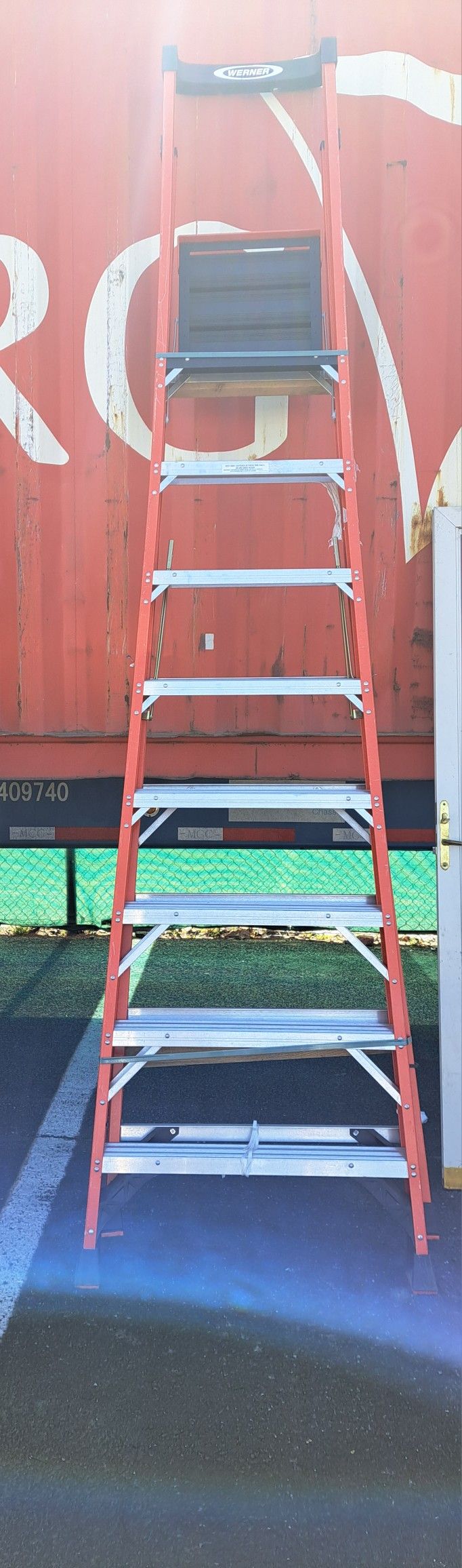 New Werner 8 Ft Podium Ladder