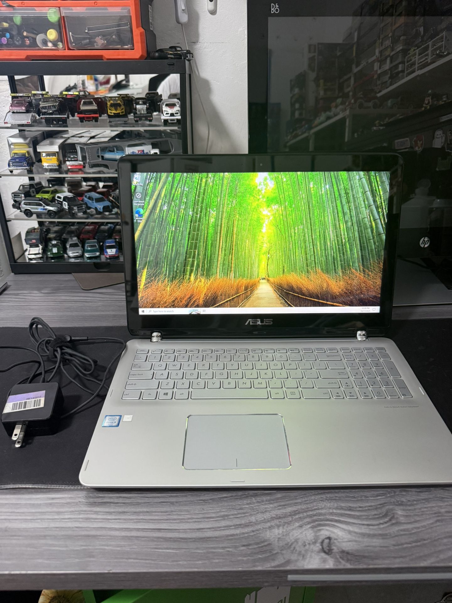 Laptop Computer Asus Touchscreen