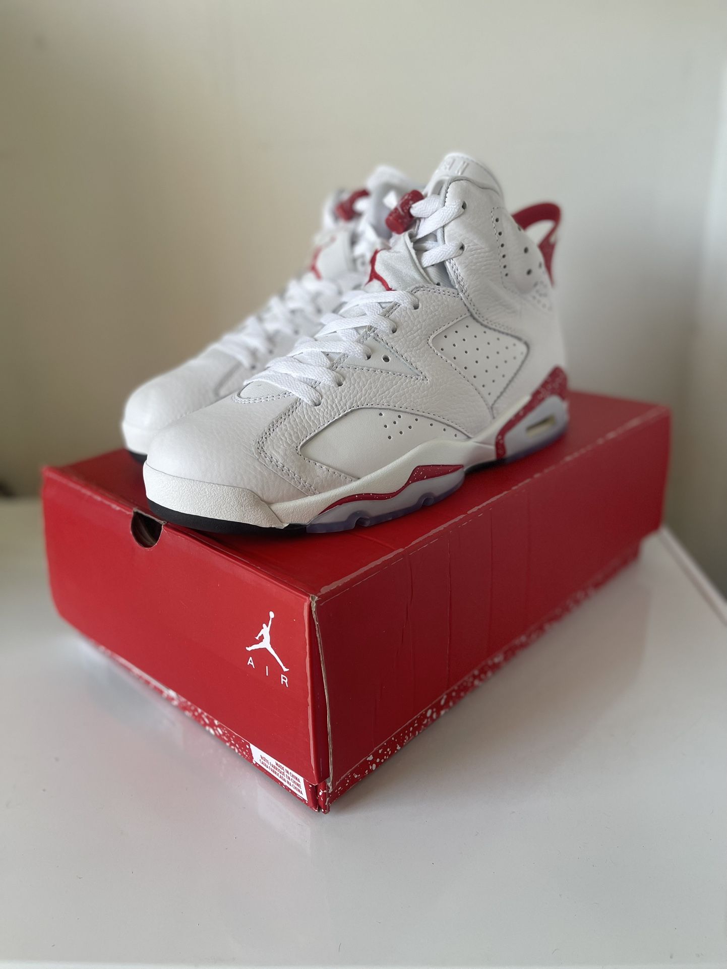 ✨New Jordan 6 Retro “ Red Oreo”