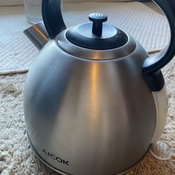 Electric kettle - up to 1.7 liter / 7 cups