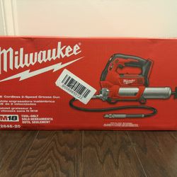 Milwaukee Grease Gun 2646-20