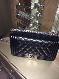 New beautiful black locket women's purse